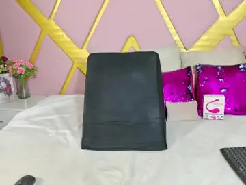 Chaturbate Sex Cam of shellbydior