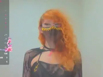 trixy_roses from chaturbate