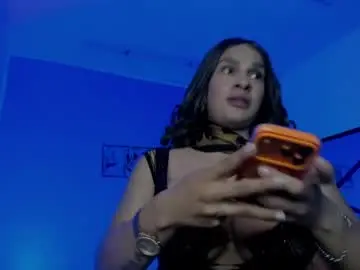 Chaturbate Live Sex Cam of honey__kiss