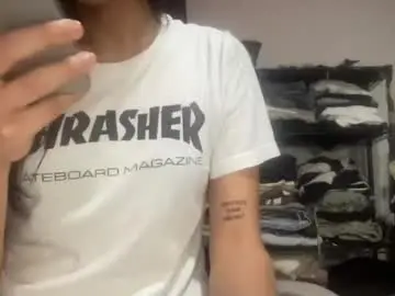 minahtran02 from chaturbate