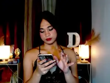 Chaturbate Live Sex Cam of hoelymarie