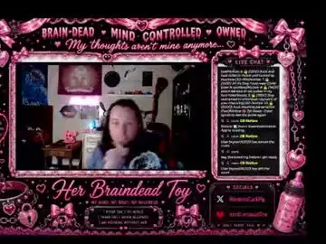 Chaturbate Free Live Porn of herbraindeadtoy