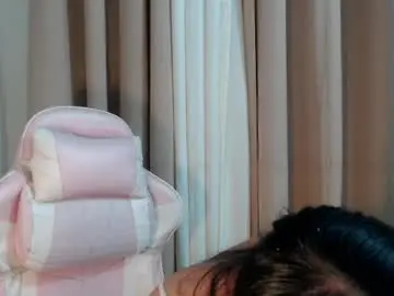 Chaturbate Live Sex Cam of hugecock_elie