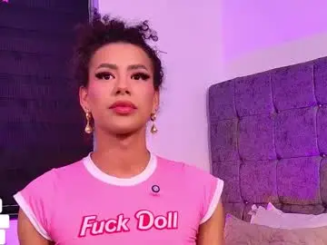 Chaturbate Free Porn Cam of lyadumont