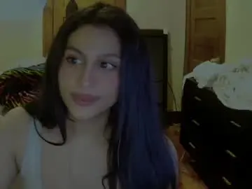 Chaturbate Adult Video Chat of evyniadoll