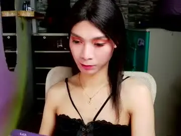 Chaturbate Live Sex Cam of amorous_tina