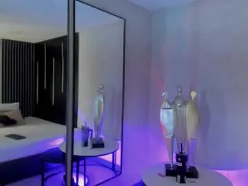 valentinaguerra1 from chaturbate