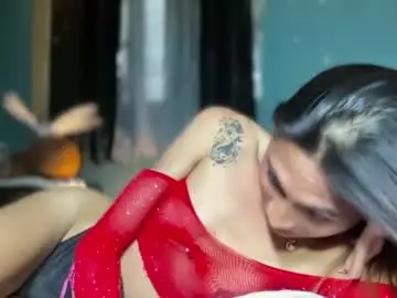 Chaturbate Live Sex Cam of cumm_thiara1999