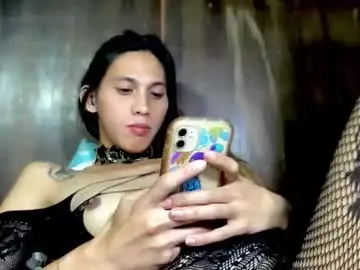 Chaturbate Watch Live Sex Cams of cumm_thiara1999