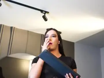 Chaturbate Live Sex Cam of ariaa_isabell