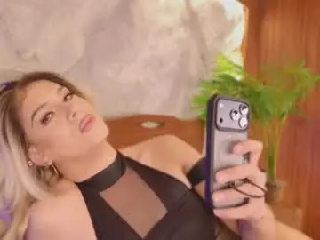 Chaturbate Live Sex Cam of emma_dragon