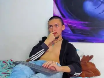 Chaturbate Live Sex Cam of fenix_karoll