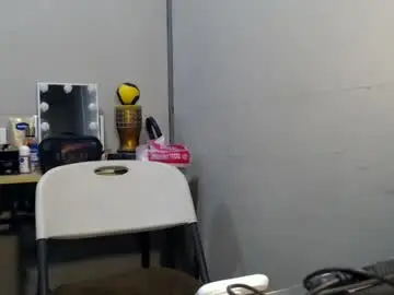 Chaturbate Live Sex Cam of jamray_2