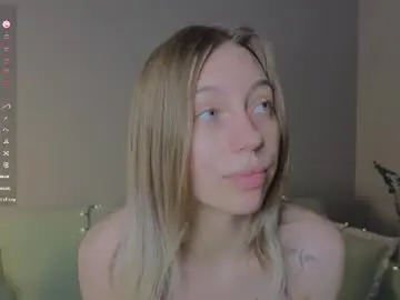 blondekelly from chaturbate