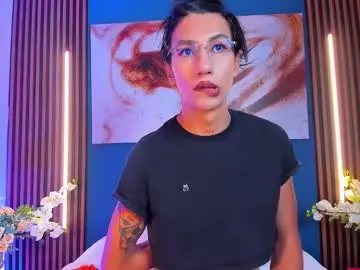 Chaturbate Live Sex Cam of sofiia_grey_