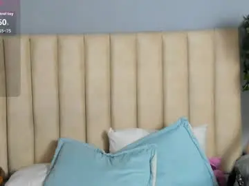 Chaturbate Best live sex cam show of violet_moon20