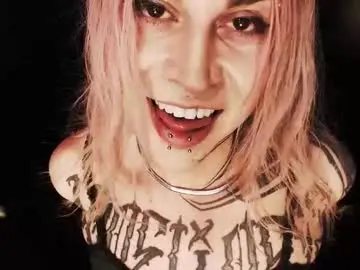 Chaturbate Adult Webcam of cybertrouble_