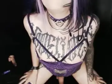 Chaturbate Live Porn of cybertrouble_