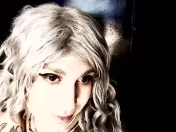 Chaturbate Free Live Porn of cybertrouble_