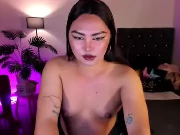 Chaturbate Live Sex Cam of itsmesianaa29