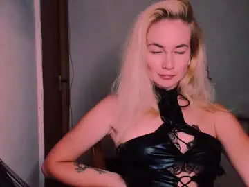Chaturbate Free Porn Cam of carinfox