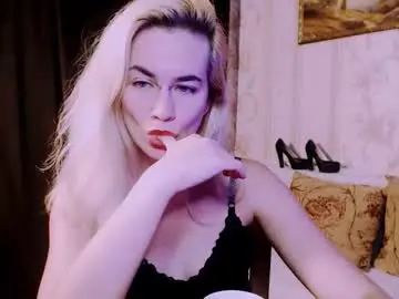 Chaturbate Live Sex Cam of carinfox