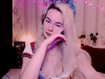 Chaturbate Live Sex Cam of carinfox