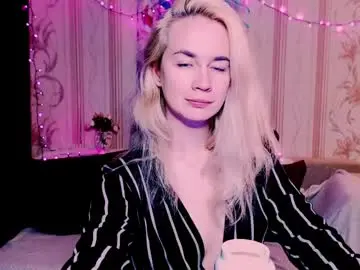 Chaturbate Live Sex Cam of carinfox
