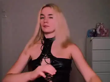 Chaturbate Adult Video Chat of carinfox