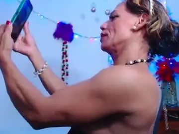 Chaturbate Sex Cam of bardotbigcocktsx