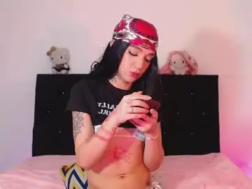 Chaturbate Live Sex Cam of mikee_g
