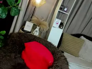 Chaturbate Live Porn of hollywood_kaily