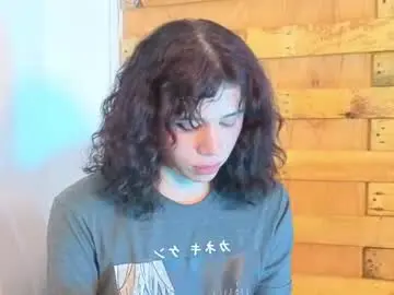 Chaturbate Live Sex Cam of pixy_20