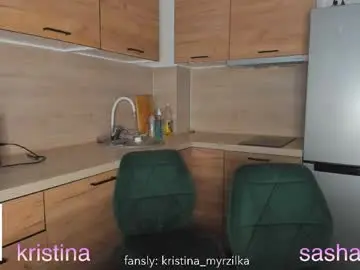 Chaturbate Live Sex Cam of krisi_myrr