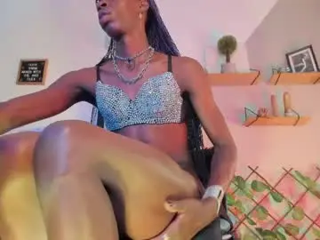 Chaturbate Best live sex cam show of ambar_fitness88