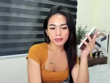 Chaturbate Nude Webcam of urasiangirl_01