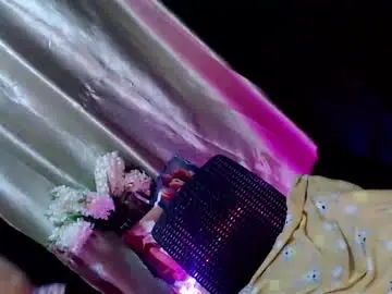 Chaturbate Nude Webcam of princess_thea123