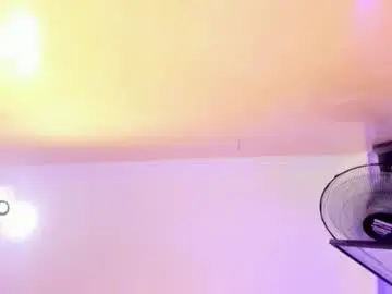 small_hot19 from chaturbate