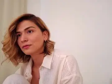 Chaturbate Live Sex Cam of skyamber8v2