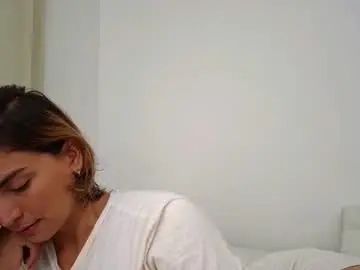 Chaturbate Live Sex Cam of skyamber8v2