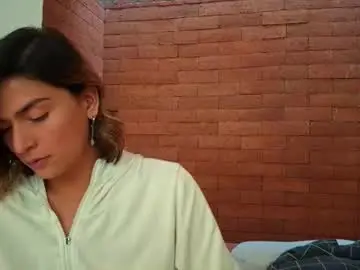 Chaturbate Live Sex Cam of skyamber8v2