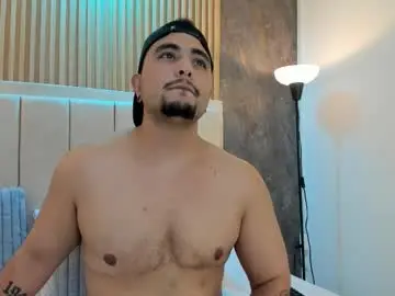 Chaturbate Live Sex Cam of marcus_harris_