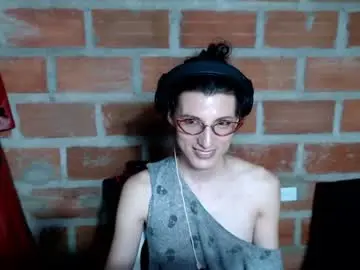 Chaturbate Nude Webcam of moira_hot