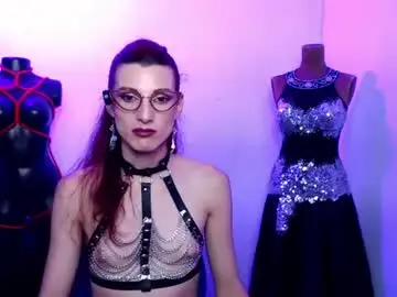 Chaturbate Free Live Porn of moira_hot