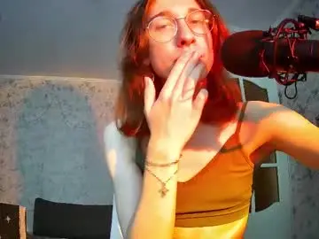 Chaturbate Live Sex Cam of tangerine4dreams