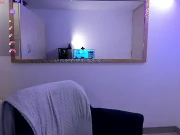 Chaturbate Live Sex Cam of _ericavanderhill_