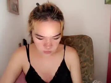 Chaturbate Adult Webcams of foxyinnocentstar
