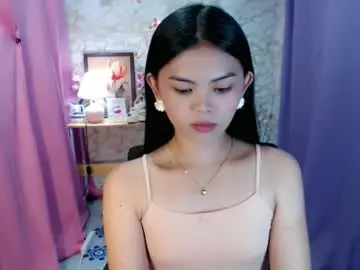 Chaturbate Live Sex Cam of yourlovelytranspinay