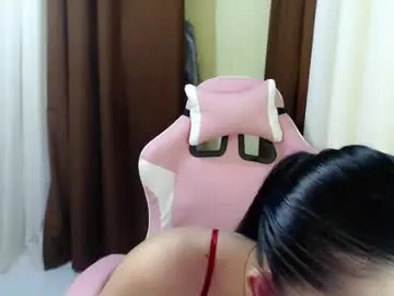 Chaturbate Live Sex Cam of yourlovelytranspinay