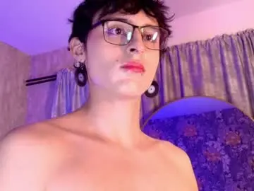 Chaturbate Free Porn Cam of isol_moora